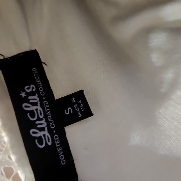 Lulu's Sleeveless Dress - Picture 4 of 4